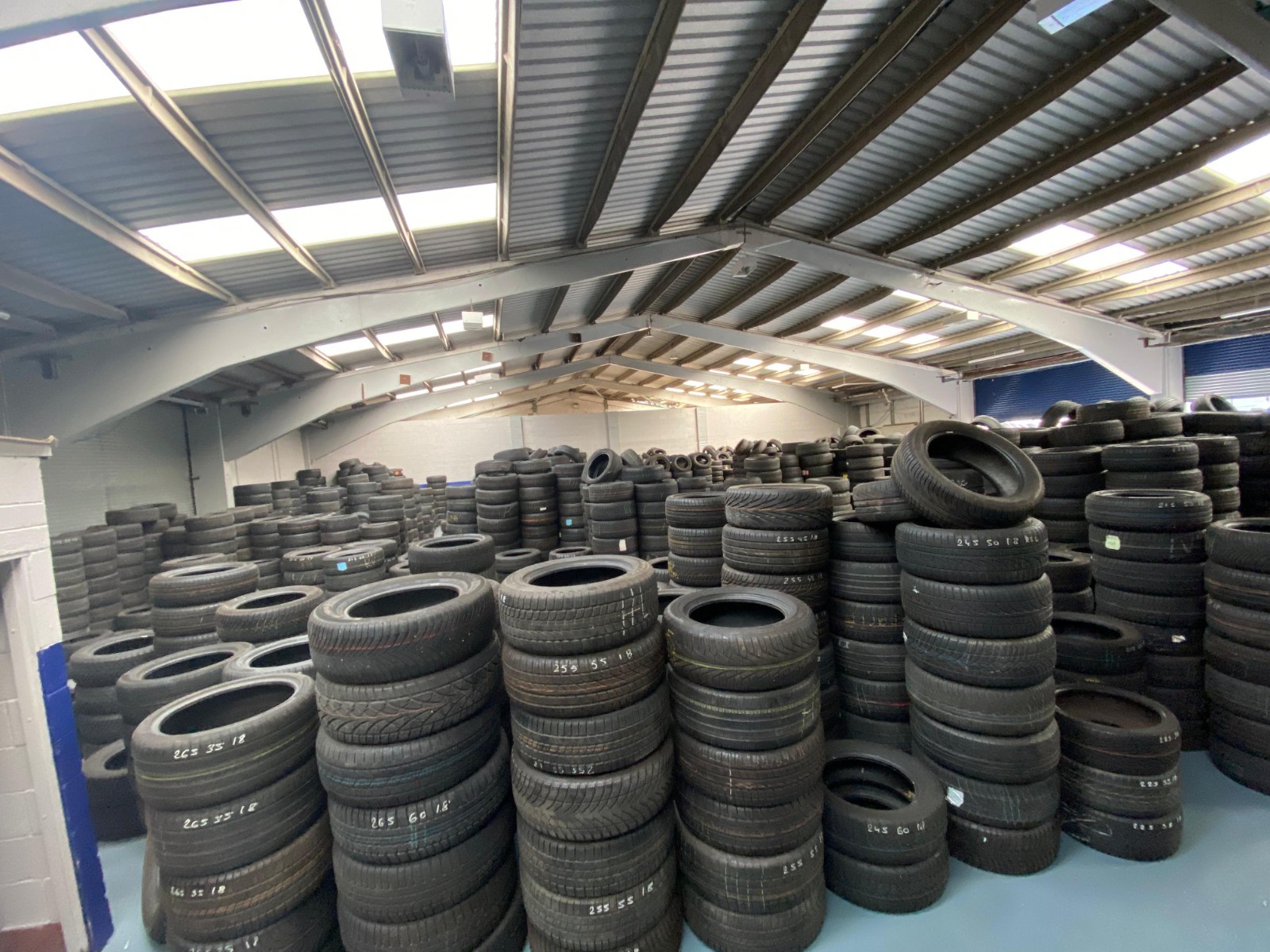 SUV / 4x4 Used Tires, view 4